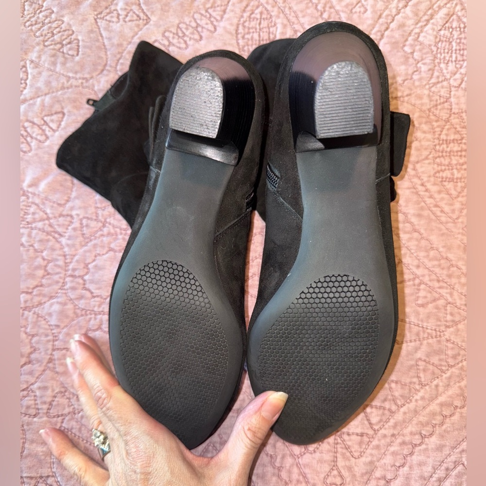 Van Eli Black Suede Heeled Boots - Picture 10 of 15